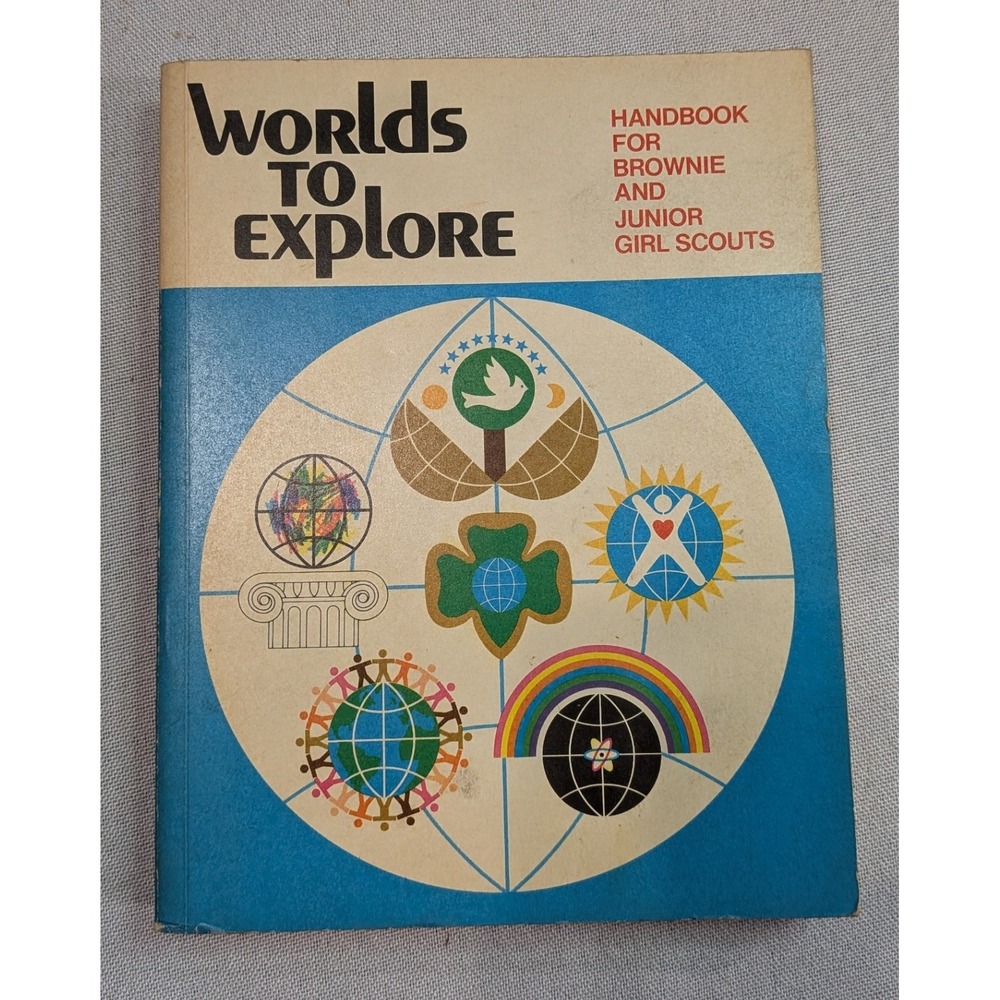 Girl Scouts Worlds to Explore Handbook Brownie Junior Blue Vintage 1977 Good